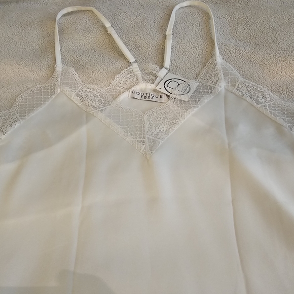 NWT B1921 2X Racer Back Lace Trim Cami w/ Adjustable Staps - Picture 3 of 9